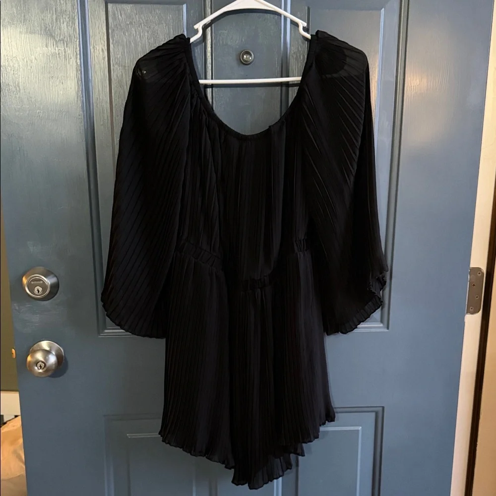 SHEIN Black Pleated Dress - Picture 2 of 2